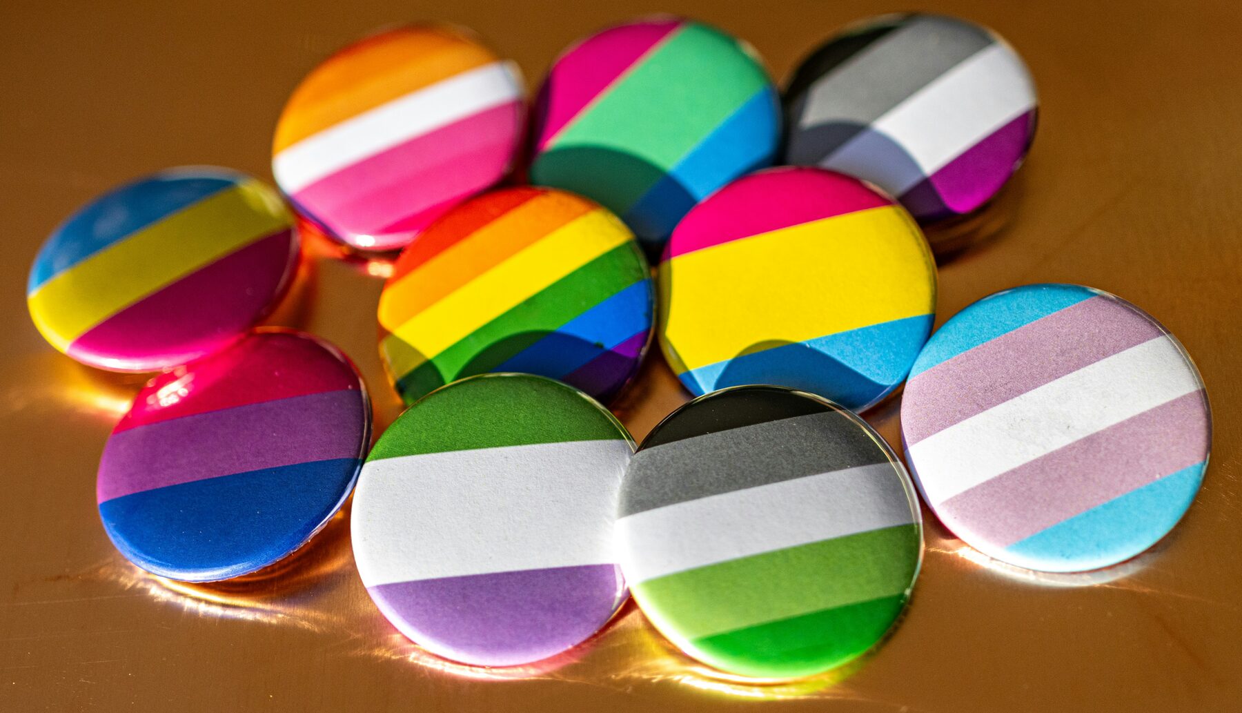 Pride Buttons in verschiedenen Farben